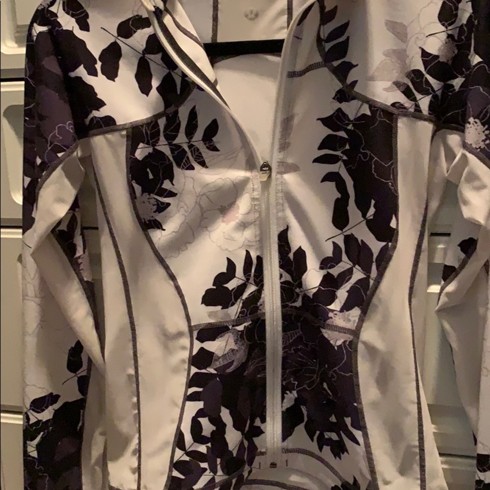 Jacket - Picture 5 of 5